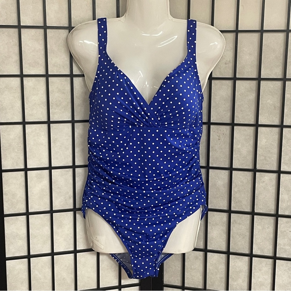 Croft and barrow ladies one piece, bathing suit size 14